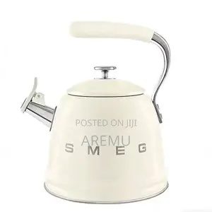SMEG Retro Whistling Kettle