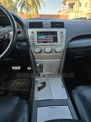 Toyota Camry SE V6 4dr Sedan (3.5L 6cyl 6A) 2011 Red