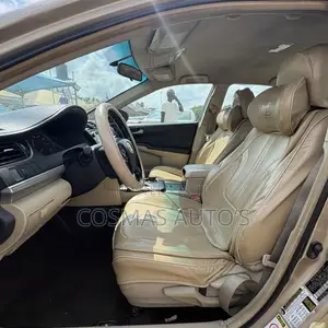 Toyota Camry LE 4dr Sedan (2.5L 4cyl 6A) 2012 Gold