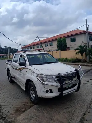 Toyota Hilux Available for Rent
