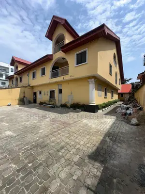 2bdrm Apartment in Lekki Phase 1 for rent