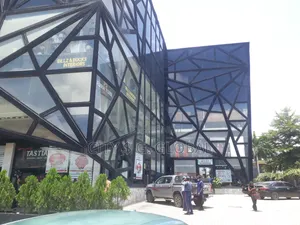 Open Space/Spa /Salons/Gyms/ Bar Etc