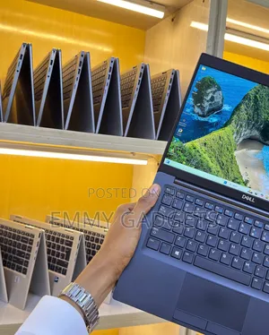 Laptop Dell Latitude 7390 8GB Intel Core i5 SSD 256GB