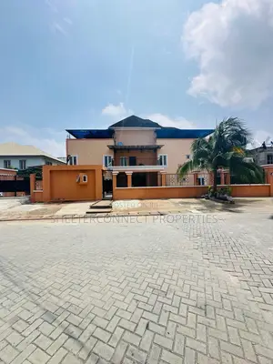 1bdrm Apartment in Lekki Phase 1 for rent