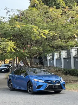 Toyota Camry XSE FWD 2020 Blue
