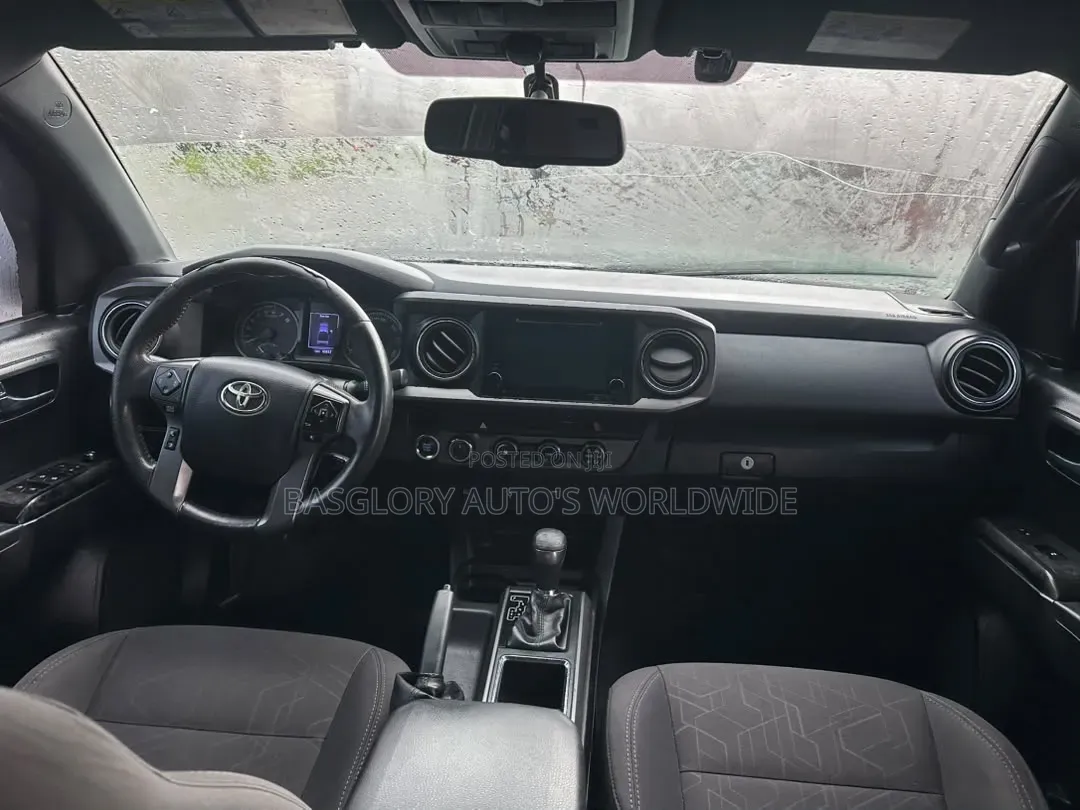 Toyota Tacoma 2017 Gray
