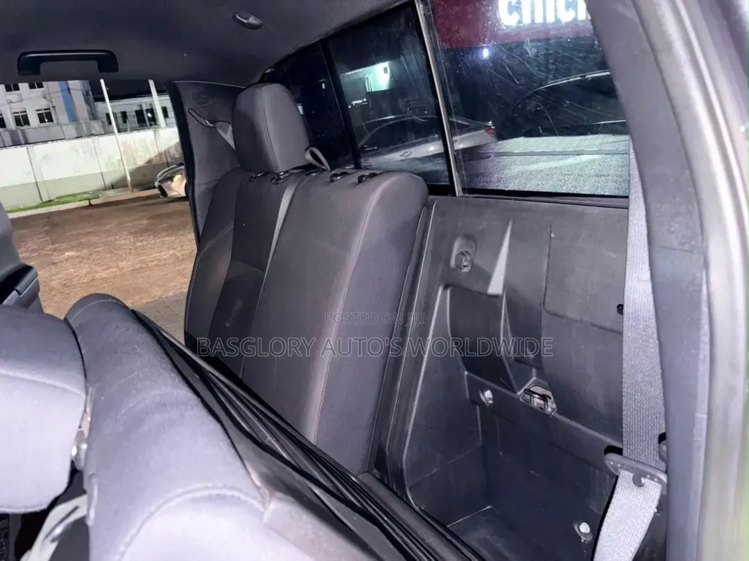 Toyota Tacoma 2017 Gray