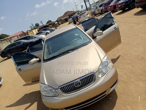 Toyota Corolla 2005 Gold