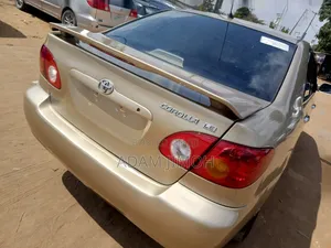 Toyota Corolla 2005 Gold