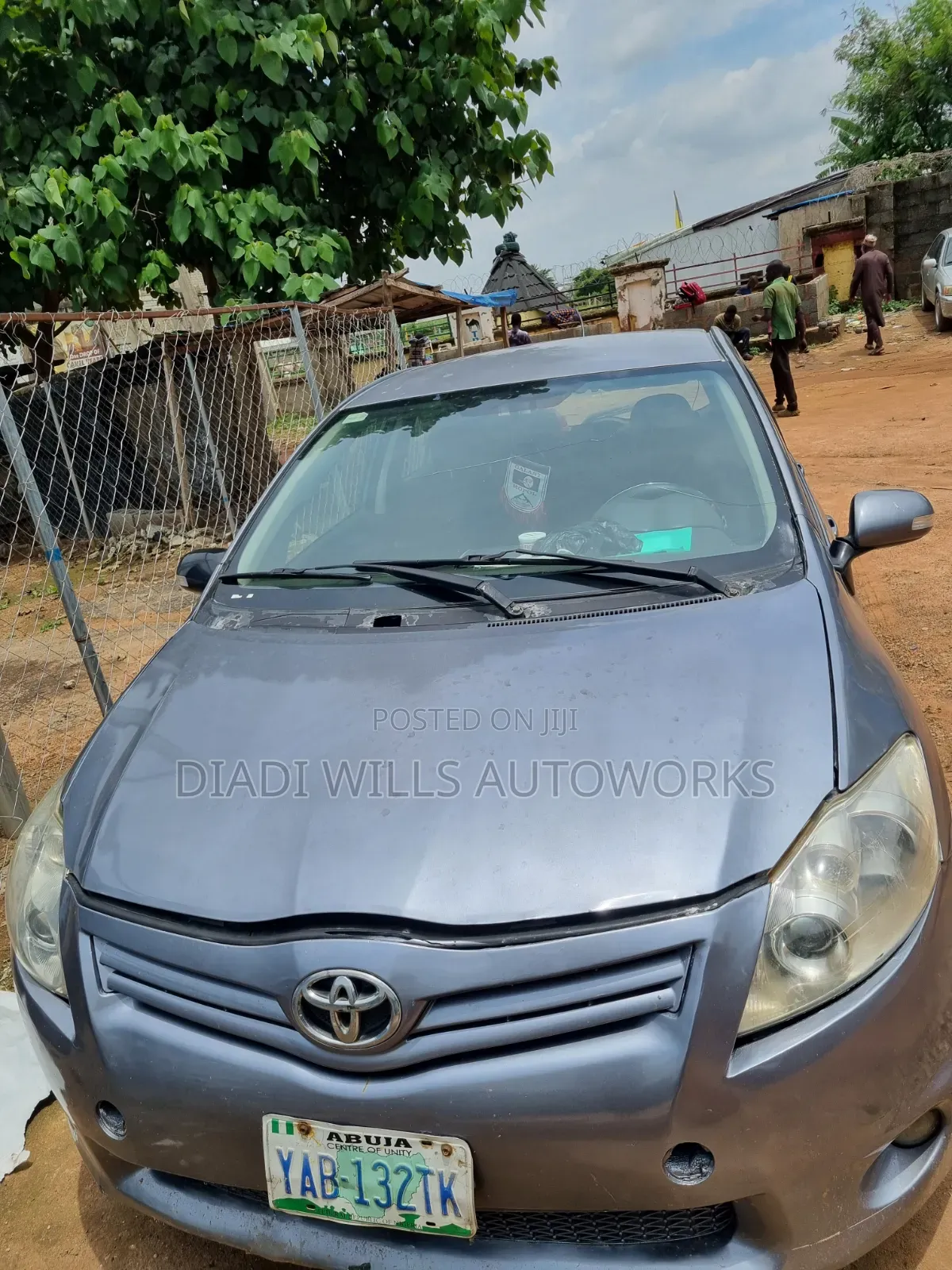 Toyota Auris 2012 Gray