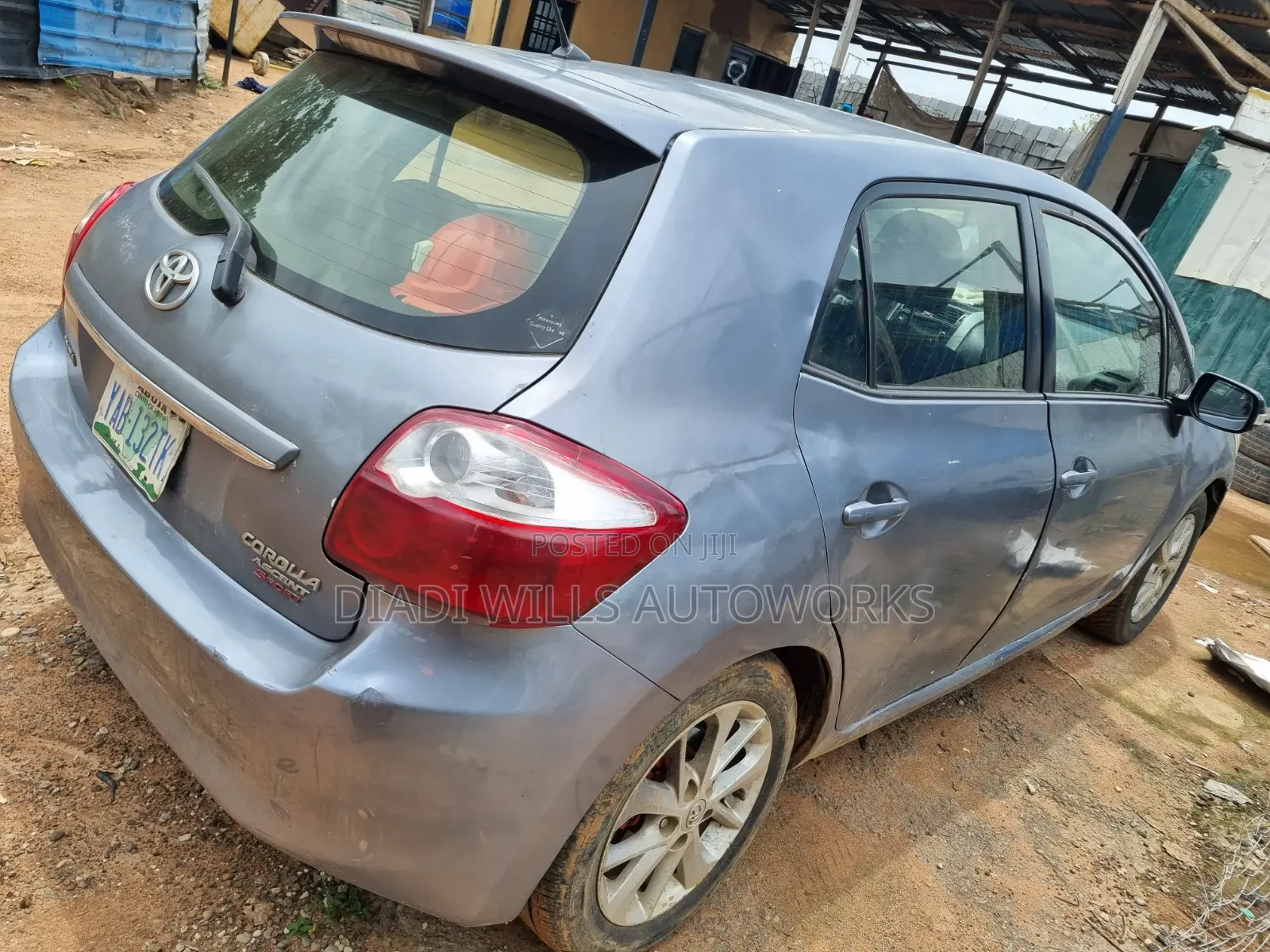 Toyota Auris 2012 Gray