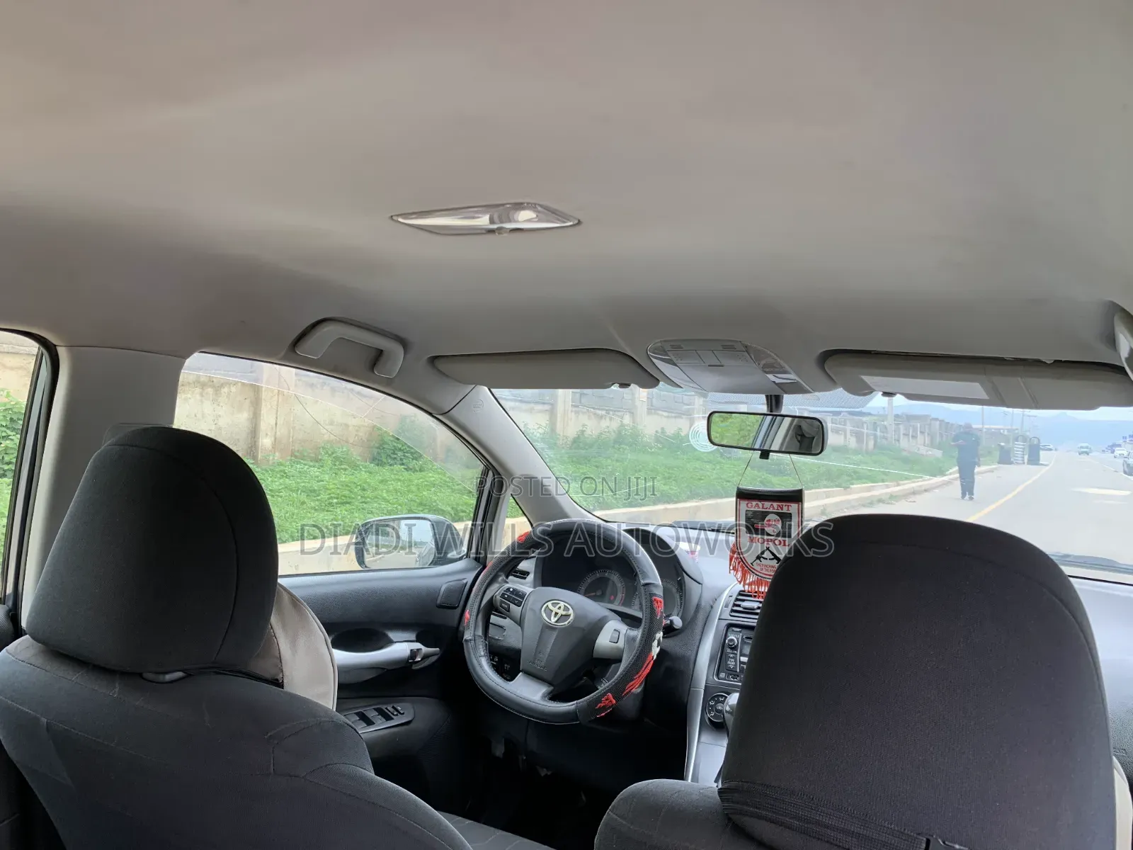 Toyota Auris 2012 Gray