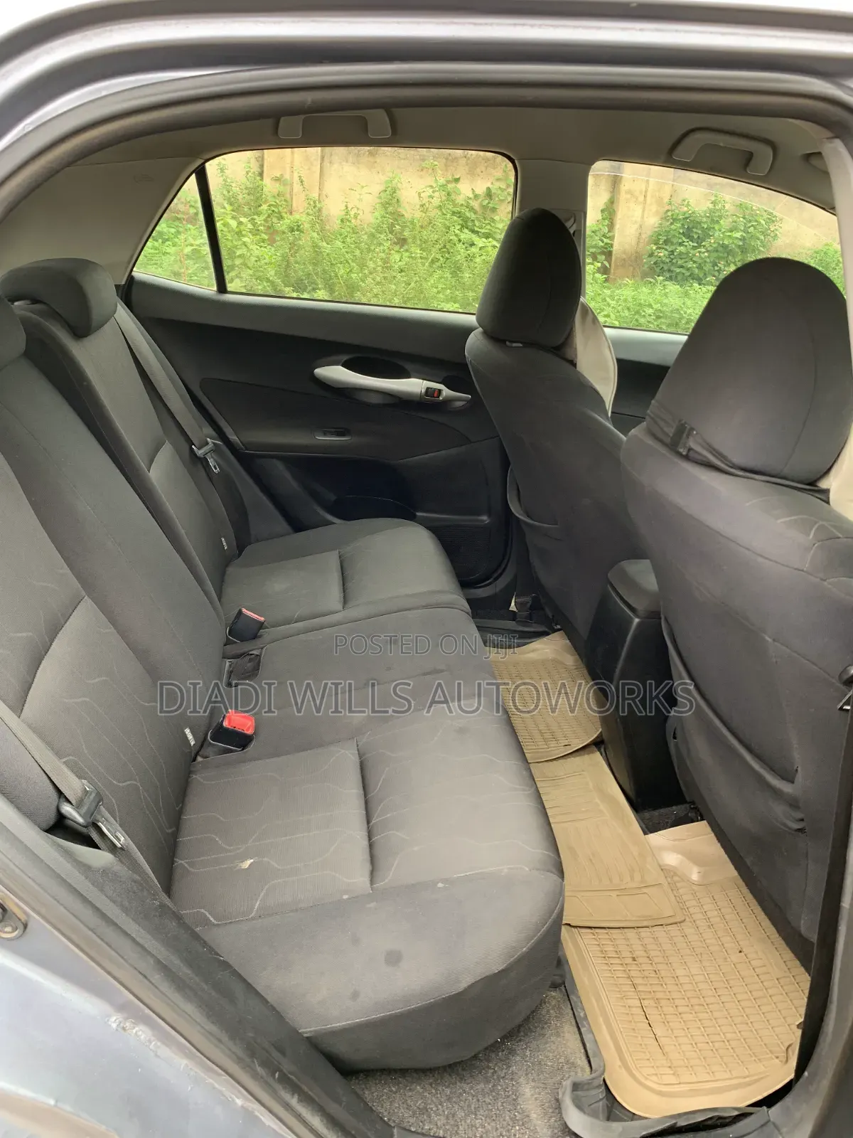 Toyota Auris 2012 Gray