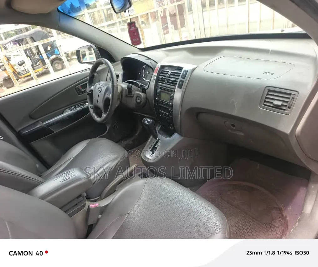 Hyundai Tucson 2006 Silver