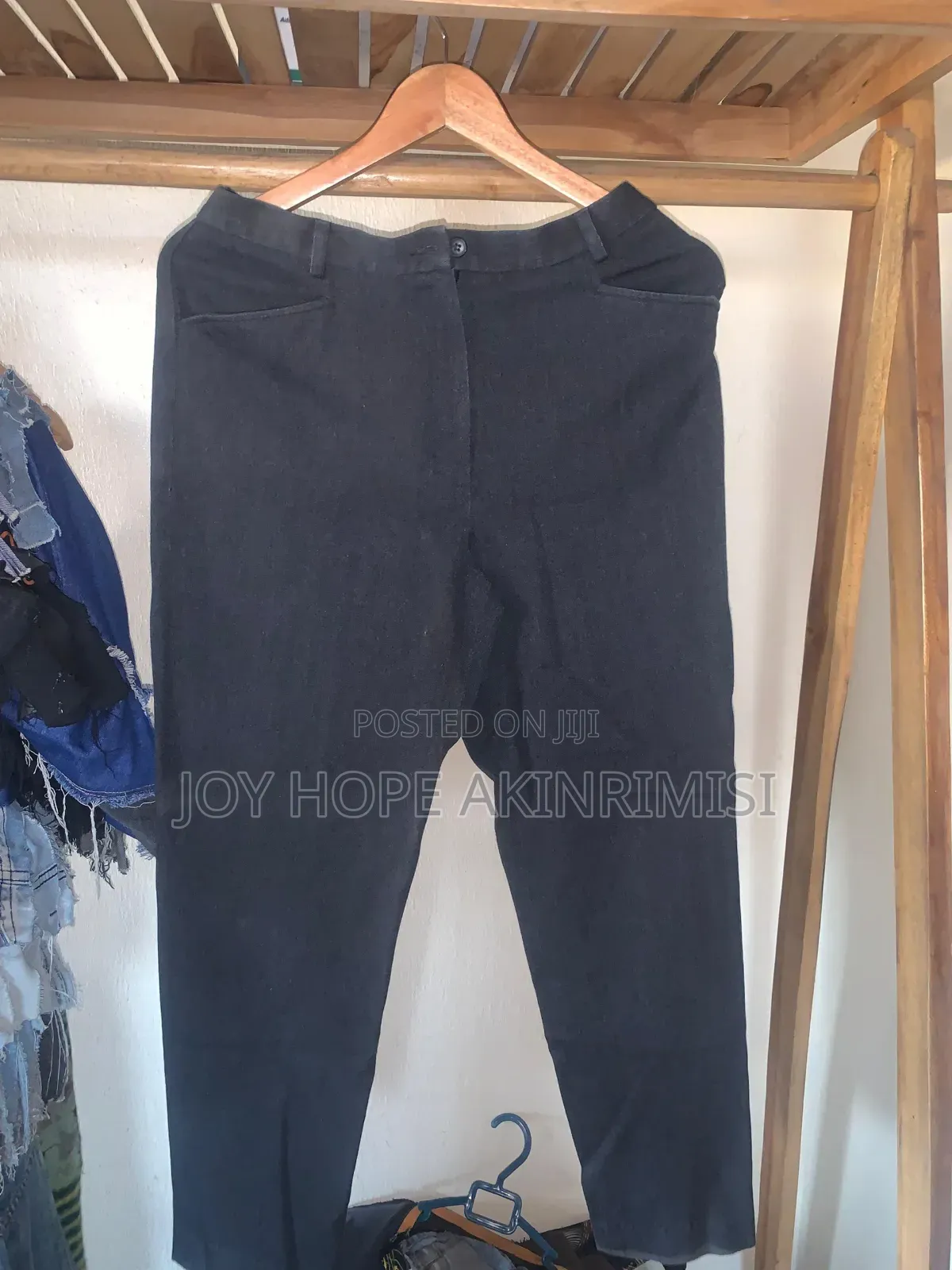 Suitable Trousers for Everyday Outing