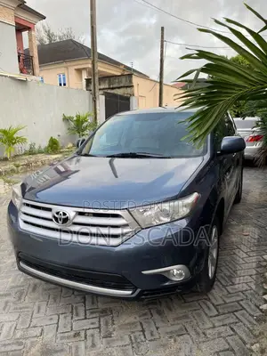 Toyota Highlander 2012 Blue