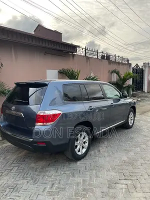 Toyota Highlander 2012 Blue