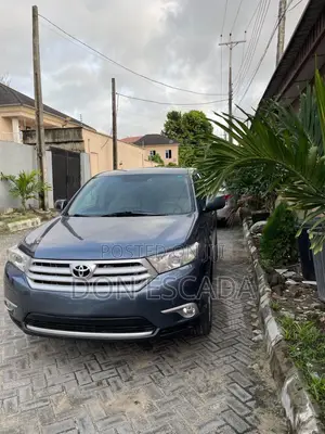 Toyota Highlander 2012 Blue