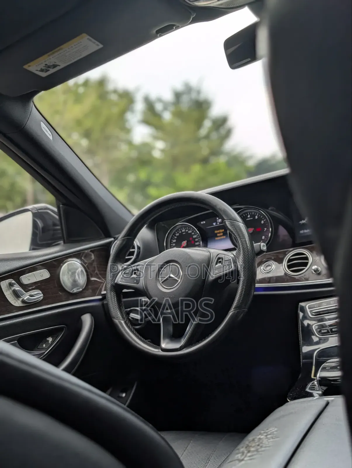 Mercedes-Benz E300 2016 Black