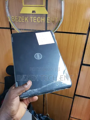 New Laptop Dell Latitude 3190 2-in-1 4GB Intel SSD 128GB