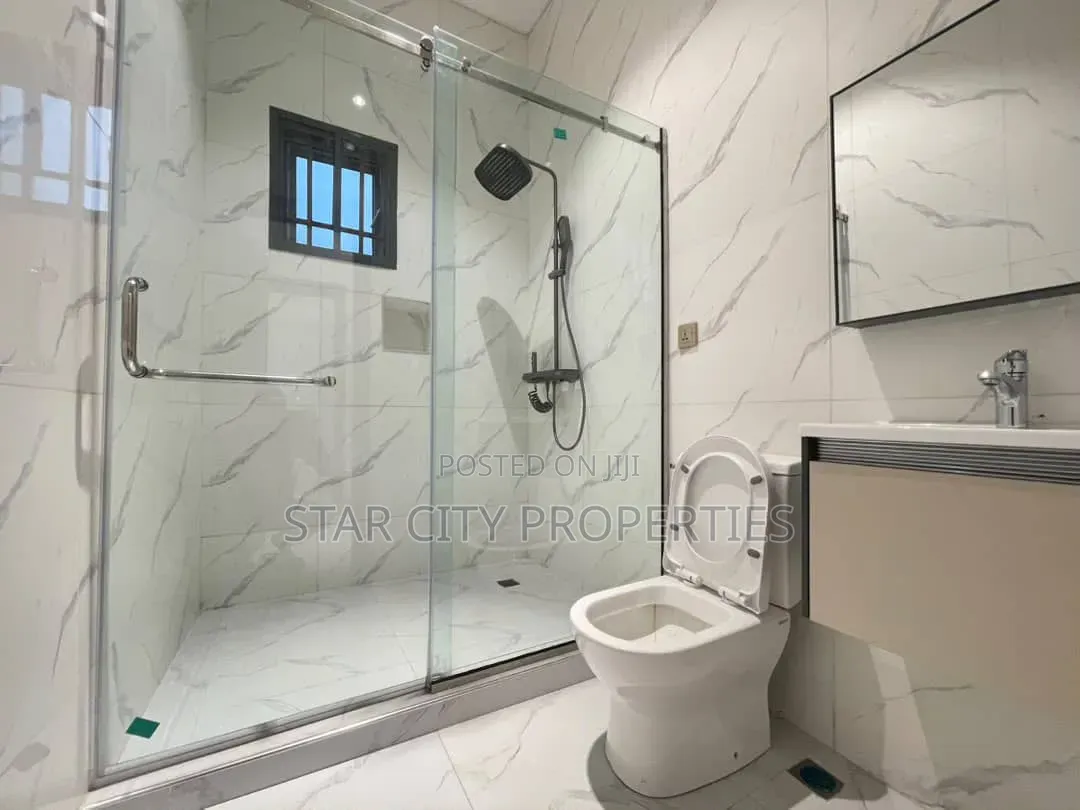 3bdrm Apartment in Ikeja Gra for rent