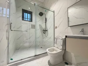3bdrm Apartment in Ikeja Gra for rent