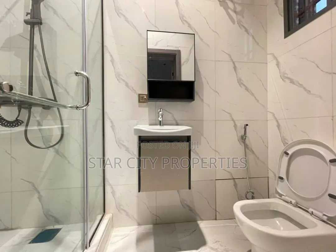 3bdrm Apartment in Ikeja Gra for rent