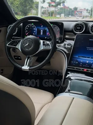 Mercedes-Benz C300 2022 Black