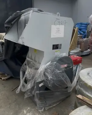Brand New Crushing Machine Powered by Diesel Engine