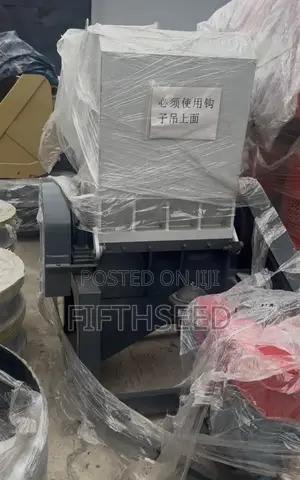 Brand New Crushing Machine Powered by Diesel Engine