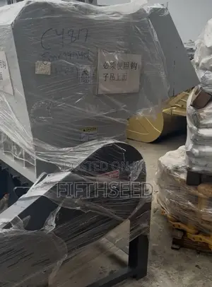 Brand New Crushing Machine Powered by Diesel Engine