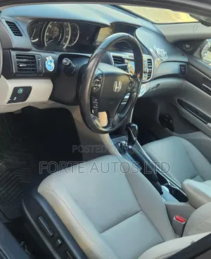 Honda Accord EX-L V-6 4dr Sedan w/Navigation (3.5L 6cyl 6A) 2014 Gray