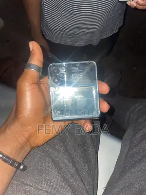 Samsung Galaxy Z Flip3 5G 256 GB Green