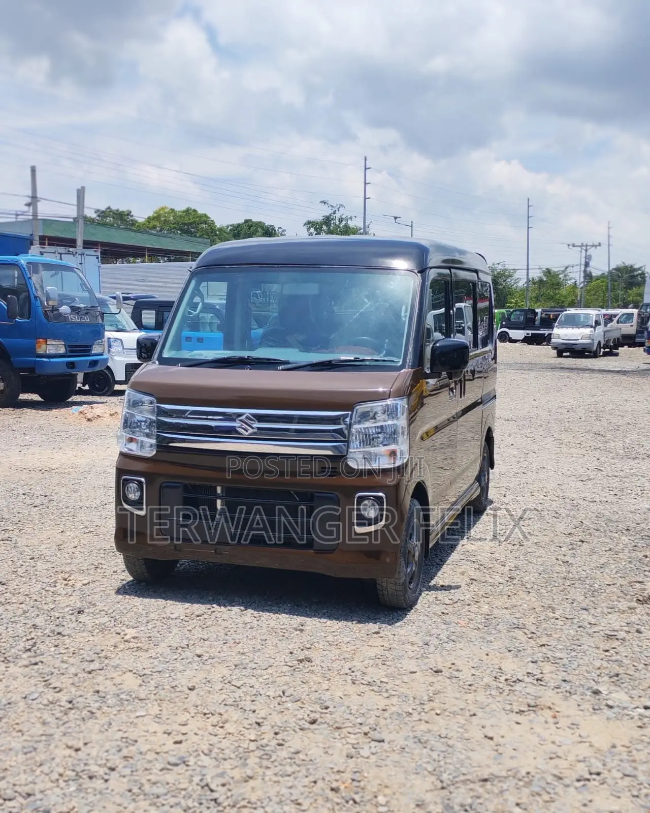 Suzuki Every 2012 Gold
