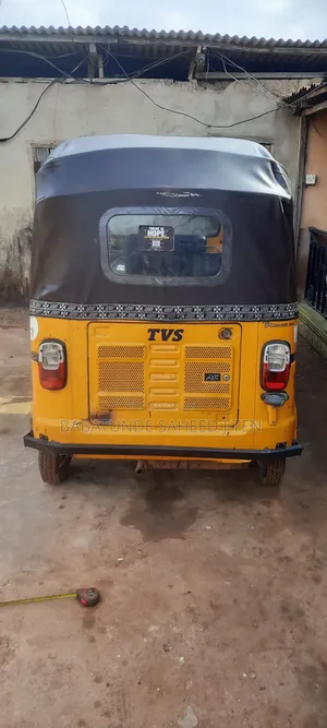 TVS King Deluxe Plus iTouch Start 2025 Yellow