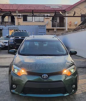 Toyota Corolla LE 4dr Sedan (1.8L 4cyl CVT) 2016 Green