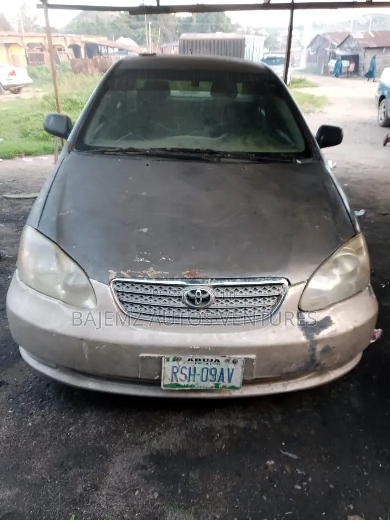 Toyota Corolla 2004 Silver