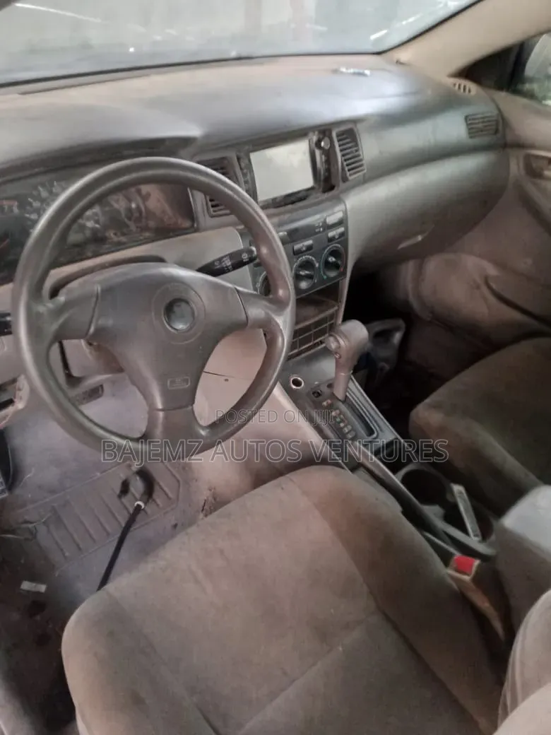 Toyota Corolla 2004 Silver