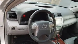 Toyota Camry XLE 4dr Sedan (2.4L 4cyl 5A) 2009 Silver