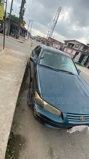 Toyota Camry 1999 Green