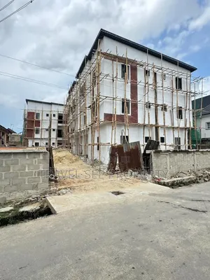 3bdrm Block of Flats in Private Estate, Aguda / Surulere for sale