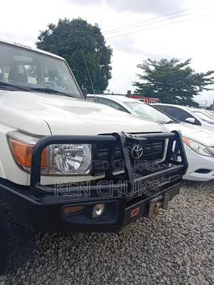 Toyota Land Cruiser 2020 White