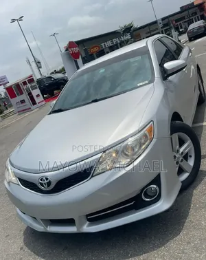 Toyota Camry 2012 Silver