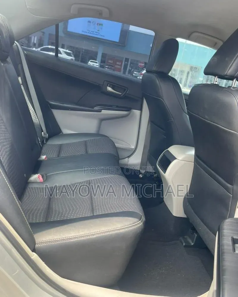 Toyota Camry 2012 Silver