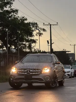Mercedes-Benz GLA 250 2018 Gray