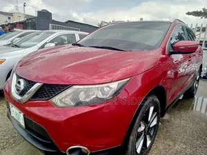 Nissan Qashqai 2016 Red