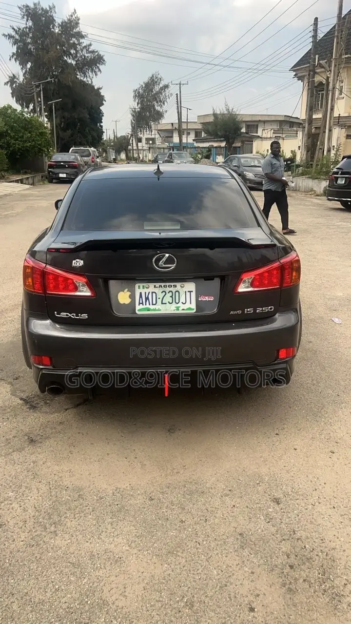 Lexus IS 2009 Gray