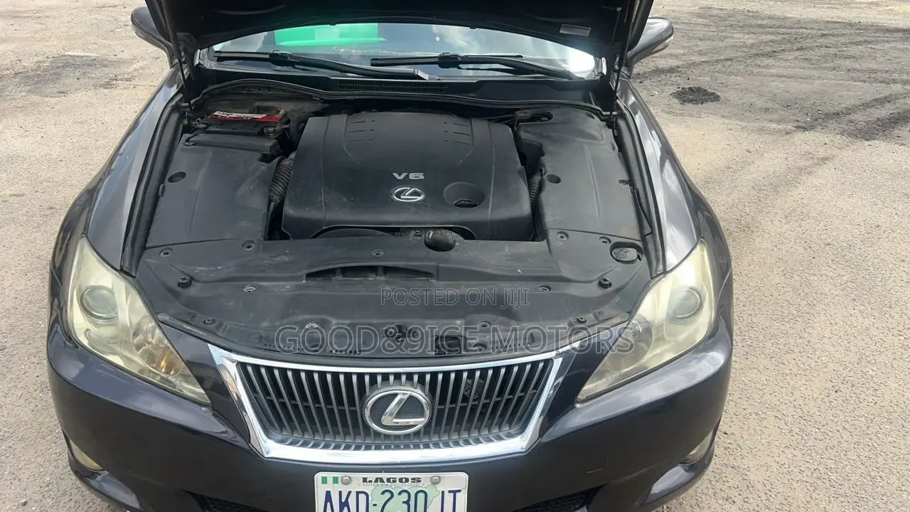 Lexus IS 2009 Gray