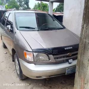 Toyota Sienna XLE 1999 Gray
