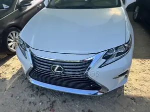 Lexus ES 350 FWD 2014 White